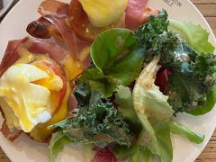 -Common Table · Brunch & Coffee