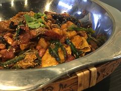 -愉肴麻辣香锅(中北镇店)