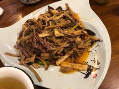 -小厨子私房菜·云南美食店