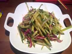 大拌菜-胖哥俩肉蟹煲(济南世茂国际广场店)