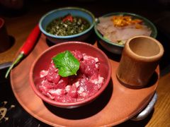 猫儿山的小黄牛-吃饭皇帝大土家民族菜(正大广场店)
