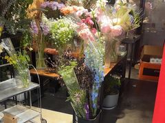 -何兮花店·气球派对鲜花店(马桥银春路万科城店)