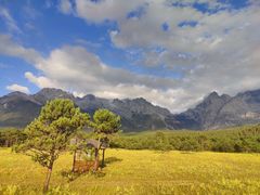 -玉龙雪山游客服务中心