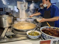 -陆元丰·兰州纯汤牛肉面(自强西路店)