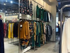 -Max Mara(燕莎奥特莱斯店)
