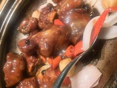 啫啫豉汁排骨煲-鹿港小镇(悠唐店)