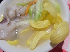 -龙桥私厨·姜花菊花过桥鱼·顺德菜(容桂店)