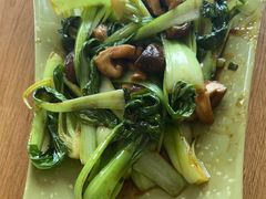 山蘑油菜-北京龙庆四季香农家饭庄·灶台鱼·碳烤虹鳟鱼(龙庆峡店)