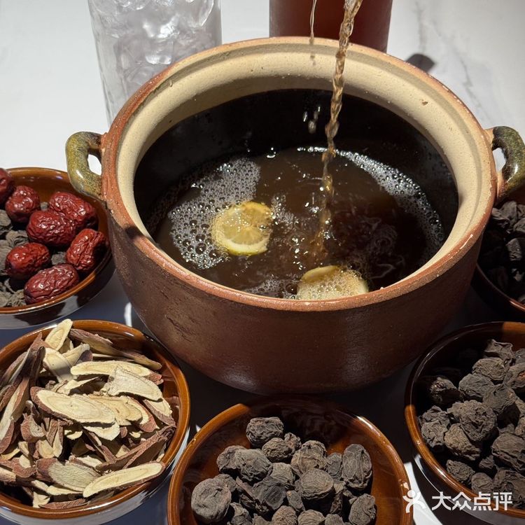 长沙家庭聚餐首选!豆浆煮鱼我能连喝三碗汤🐟