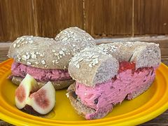 -Catch Bagel(芳草地店)
