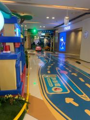 点击看大图 -纽西卡汽车小镇(大悦城店)