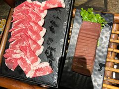 -老牌坊云南鱼豆花火锅(爱建店)