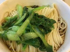 -月亮房·白斩鸡(娄山关路店)