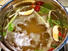 菌菇锅-百品聚旋转火锅(号外店)