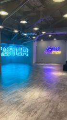 -CASTER跳舞俱乐部