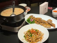 洪湖莲藕排骨莲藕汤-知楚•精致湖北菜(武商MALL店)