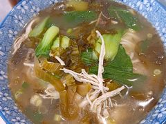 酸菜鸡丝面-黄金粥港式·早晚茶(海阳路店)