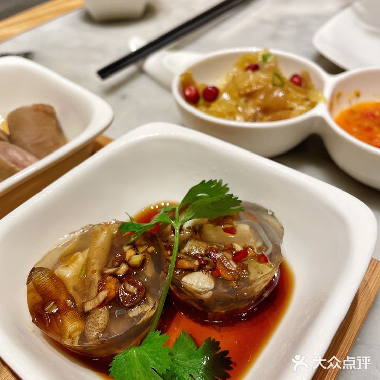 终于鼓起勇气尝试了来自福建的土笋冻