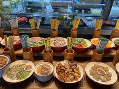 -帅巴人舅母子腊蹄民俗村