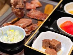 -铭牛烧肉·和牛海鲜自助(高新月牙湖店)