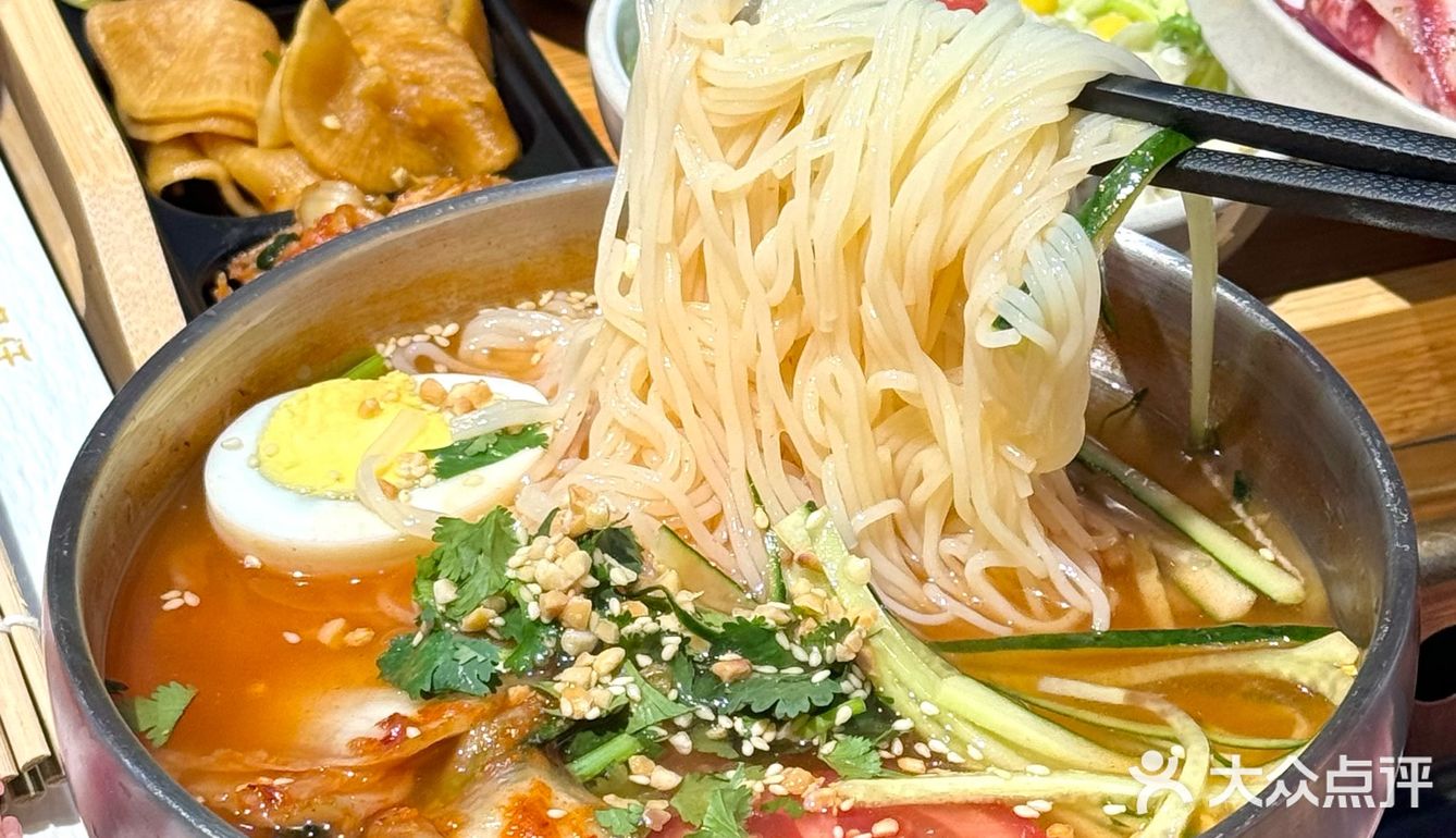 三街也有了！齐齐哈尔烤肉！连吃2天了🤤  真是羡慕三街的盆友