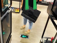 -MCM(比斯特上海购物村店)