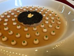 鱼子酱蟹肉冻-LA TABLE de Joël Robuchon Restaurant