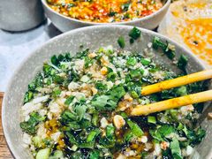 -肖肖酸萝卜鱼火锅(总店)