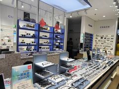 -美式眼镜·授权蔡司.依视路.尼康.豪雅.明月(南翔印象城店)
