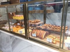 面包甜点陈列柜-爱上甜蜜蜜(田盛街店)