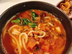小锅米线-泓0871臻选云南菜·味庄