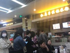 等位区-红鼻子桂林米粉(金唐新光界店)