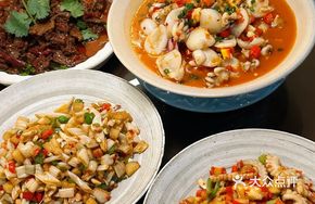 Spicy Stir-fried Squid and Beef Tripe