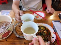 -冶建镜子·老南昌大排档·江西虾王(总店)