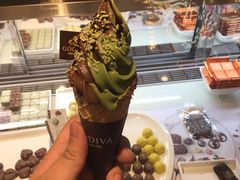抹茶双色软冰淇淋-GODIVA(王府井apm店)