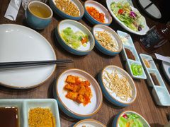 -明洞阿姨·韩式酱蟹烤肉·创意料理(三元桥店)