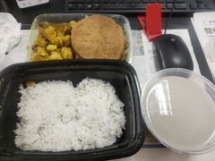 -同济大学本部学苑饮食广场