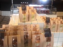 -Dough&Joe团憩(瑞虹天地月亮湾店)