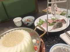 -得意咚瓜·顺德鱼生·冬瓜火锅(深圳首店)