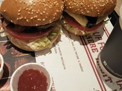 -The Habit Burger Grill 哈比特汉堡(爱琴海店)