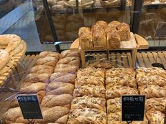 -Dough&Joe团憩(瑞虹天地月亮湾店)