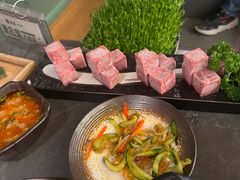 -湊湊火锅·茶憩(杭州湖滨银泰in77店)