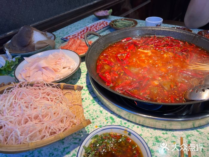 鸿姐老火锅(疁城新天地店)图片