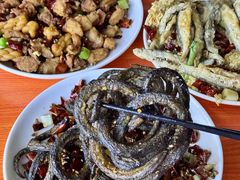-丹水桥地锅鱼·翘嘴鲌·地方特色全鱼宴(丹江口大坝店)