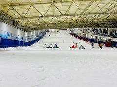 -乔波室内滑雪场