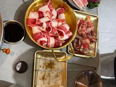 -围炉肉舍•炭烤活鳗•丹东海鲜烤肉(步行街店)