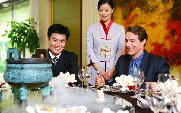 赴商务宴会你不得不懂的葡萄酒礼仪!