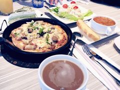 -必胜客(武汉欢乐谷店)