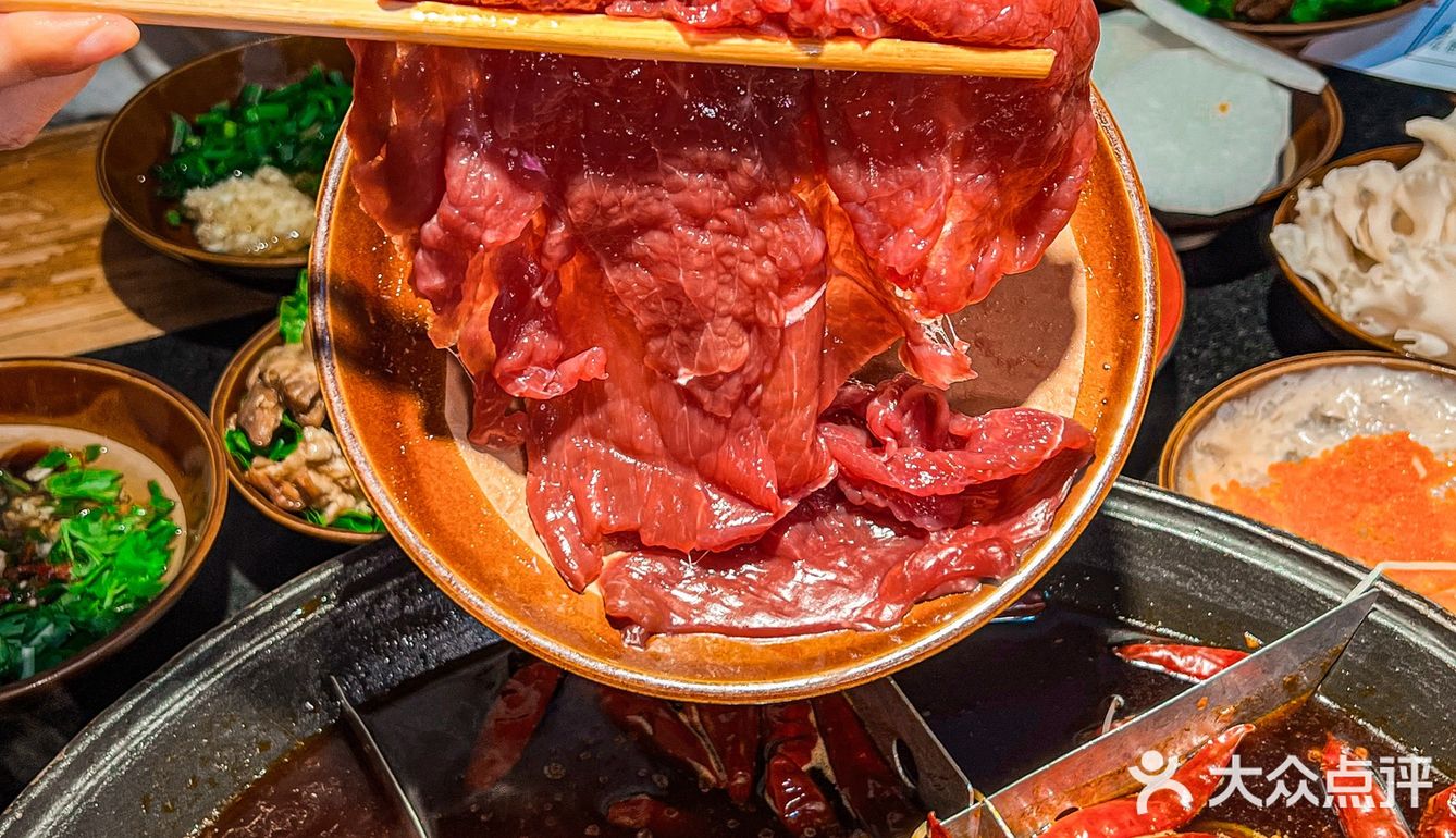 🪭重庆人民的松弛感，居民楼下的地道老火锅🔥