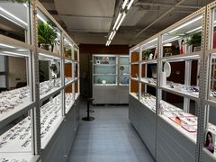 -无奔眼镜·蔡司·依视路授权店(马家堡店)